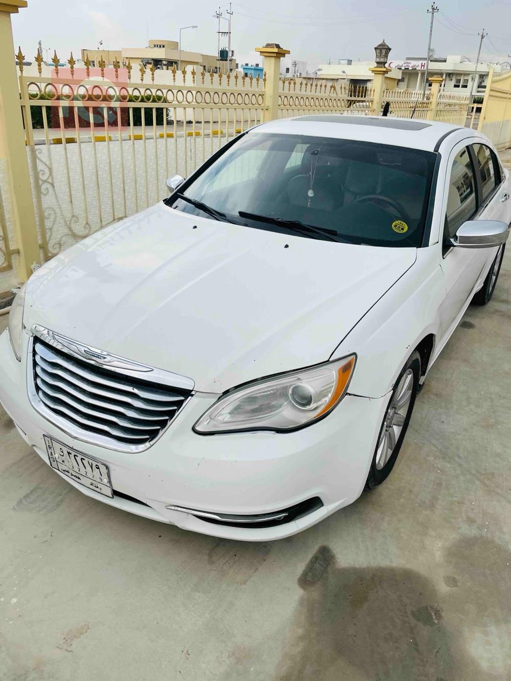 كرايسلر 200